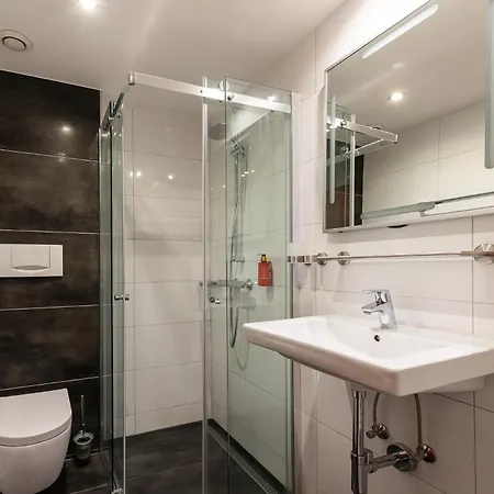 City Hotel Heilbronn Otel 3*