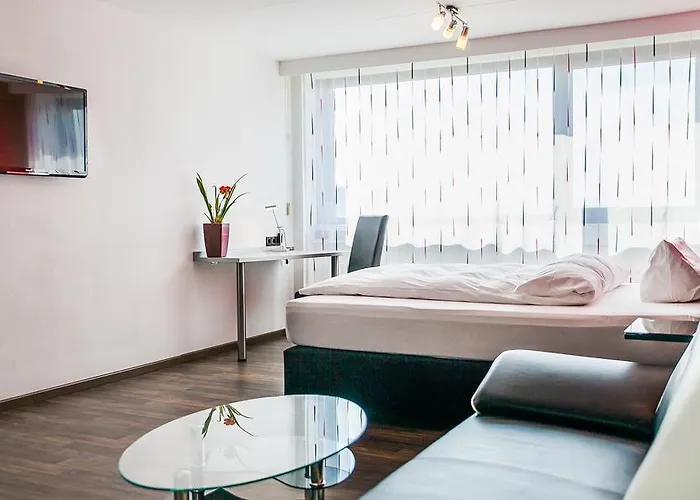 City Hotel Heilbronn 3* היילברון