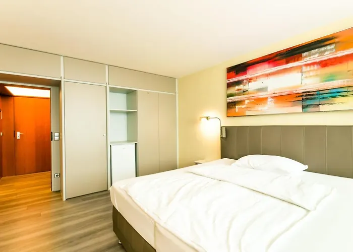 City Hotel Heilbronn 3*